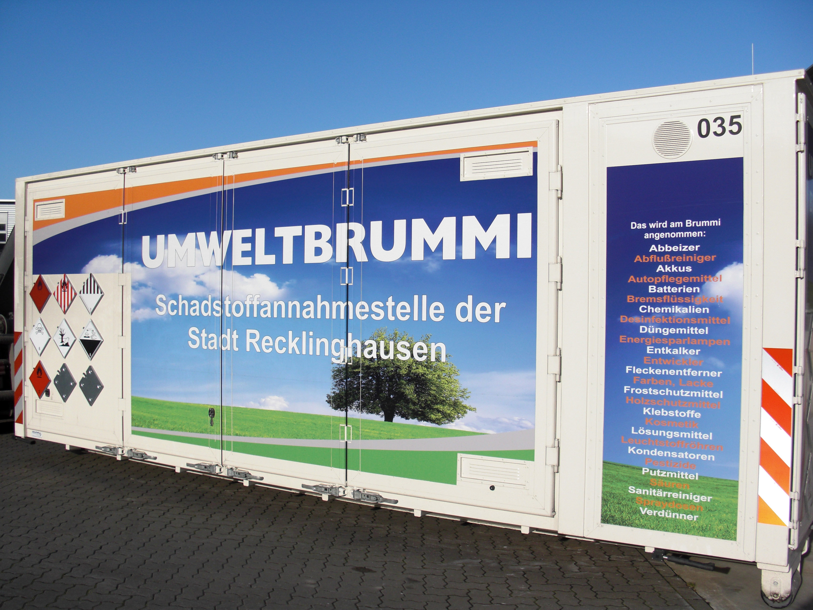 Das Bild zeigt den Umweltbrummi