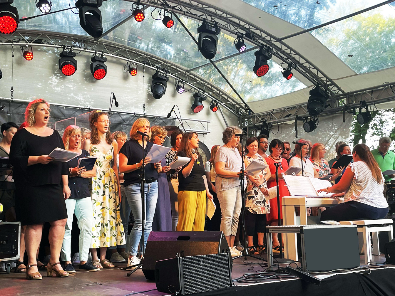 Rock- und Popchor Vocals beim Rathausfest im Licht 2023