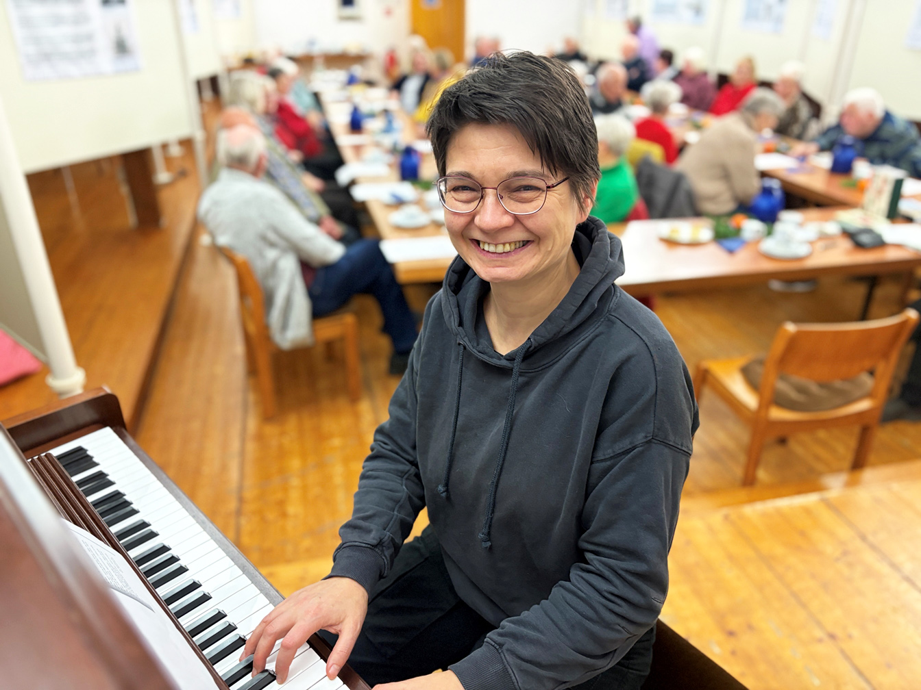 Singtreff mit Irina Tseytlina am Klavier im Dorfschultenhof 