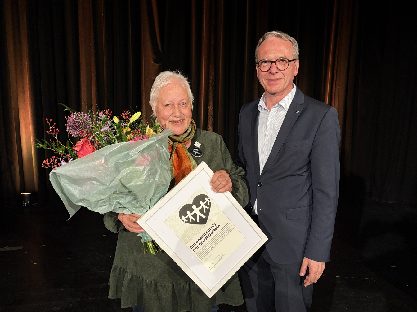 Ehrenamtspreisträgerin Annette Michels und André Dora beim Ehrenamtsempfang 2026 