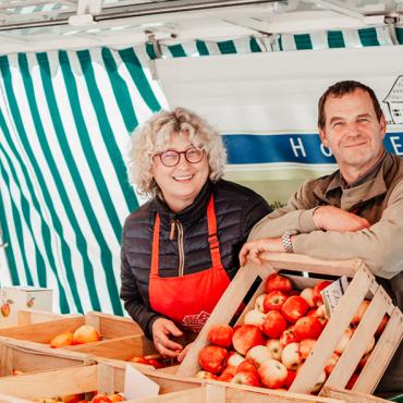 Das Bild zeigt den Marktstand von Hof Engelkamp-Knigge.
