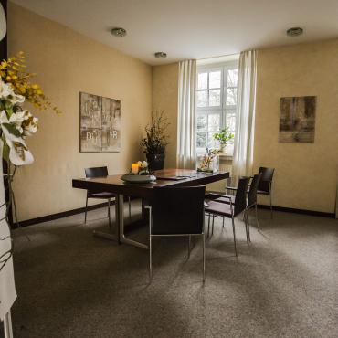 Das Bild zeigt das Trauzimmer.