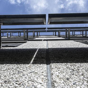 Das Bild zeigt eine Hauswand.