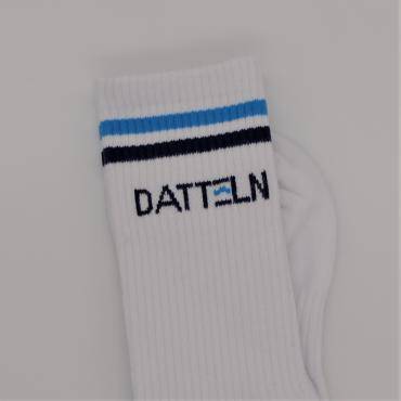Socken weiss mit Logo Fokus auf Logo