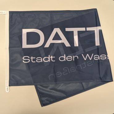 Flagge mit Logo quadratisch 