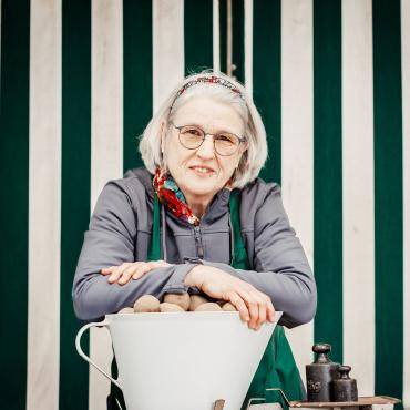 Wochenmarkt Marktstand Klems Kartoffeln Portrait