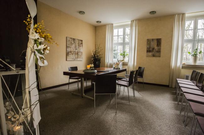 Das Bild zeigt das Trauzimmer.