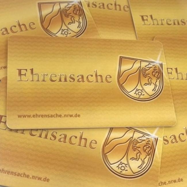 Das Bild zeigt die Ehrenamtskarte NRW.