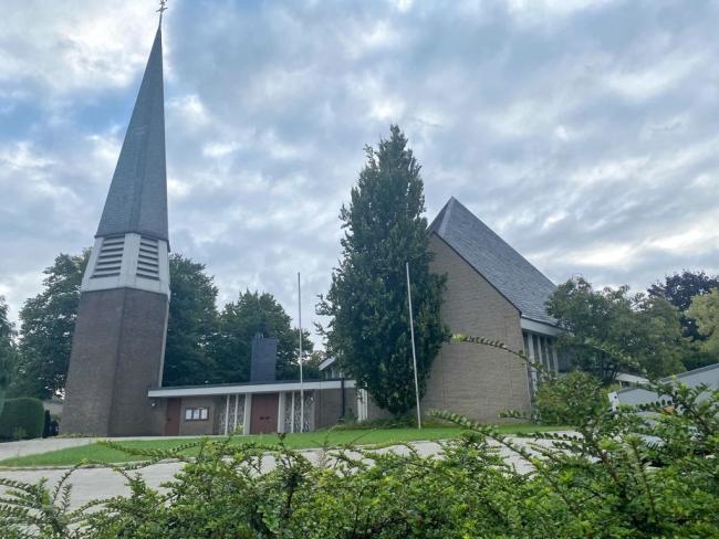 Das Bild zeigt eine Kirche