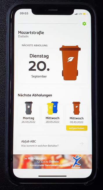 Das Bild zeigt die Müllkalender-App auf einem Smartphone