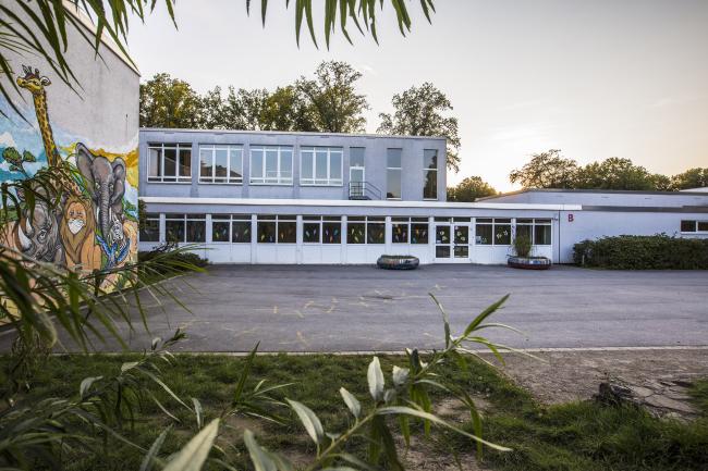 Das Bild zeigt eine Dattelner Grundschule.