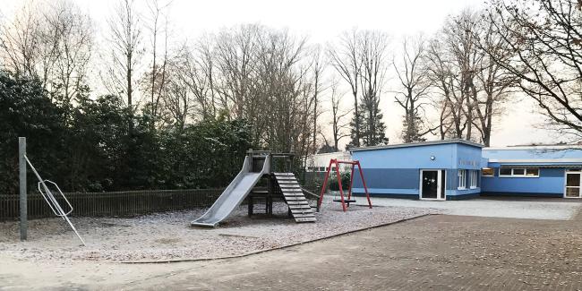 Das Bild zeigt Spielgeräte an der Albert-Schweitzer-Schule