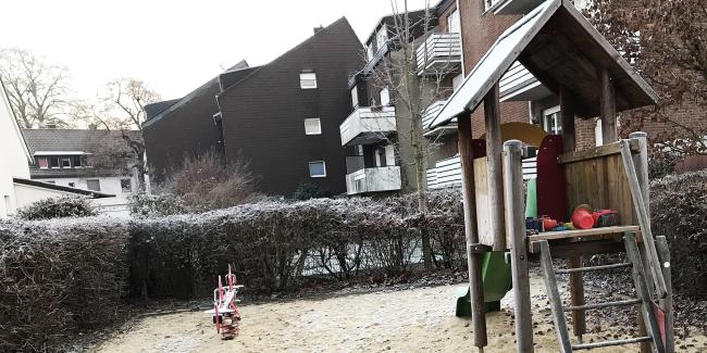 Das Bild zeigt den Spielplatz am Clemens-Dickhöfer-Weg