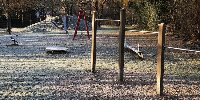 Das Bild zeigt den Spielplatz am Neuen Weg