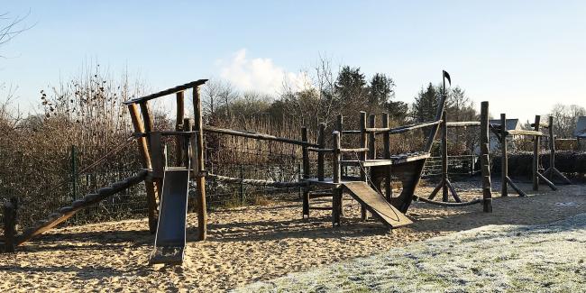 Das Bild zeigt den Spielplatz am Tulpenweg