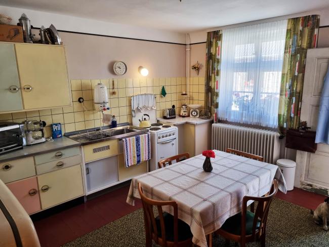 Das Bild zeigt die Küche im Dattelner 50er-Jahre-Museum.