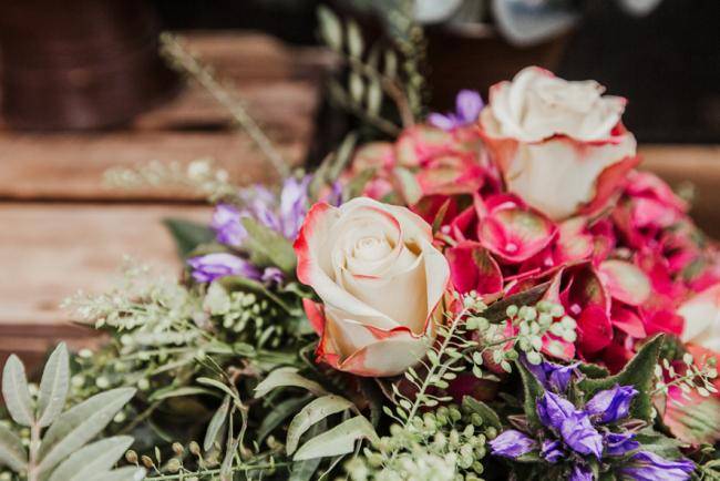 Blumentenne_Marktstand_Gesteck_Wochenmarkt