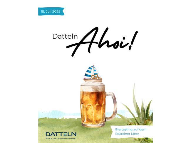 Bierglas mit Bier, ein Schiff schwimmt auf dem Schaum. Drüber Schriftzug von Datteln Ahoi