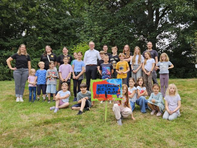 Bürgermeister besucht Kinderstadt im JaM