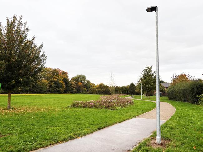 Mitlaufende Wegebeleuchtung im Dümmer