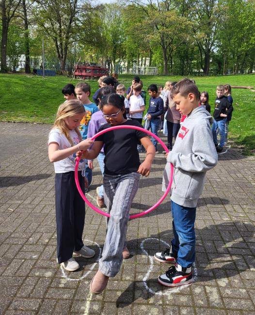 Die Kinder der OGS Böckenheckschule entwickeln gemeinsam Lösungen